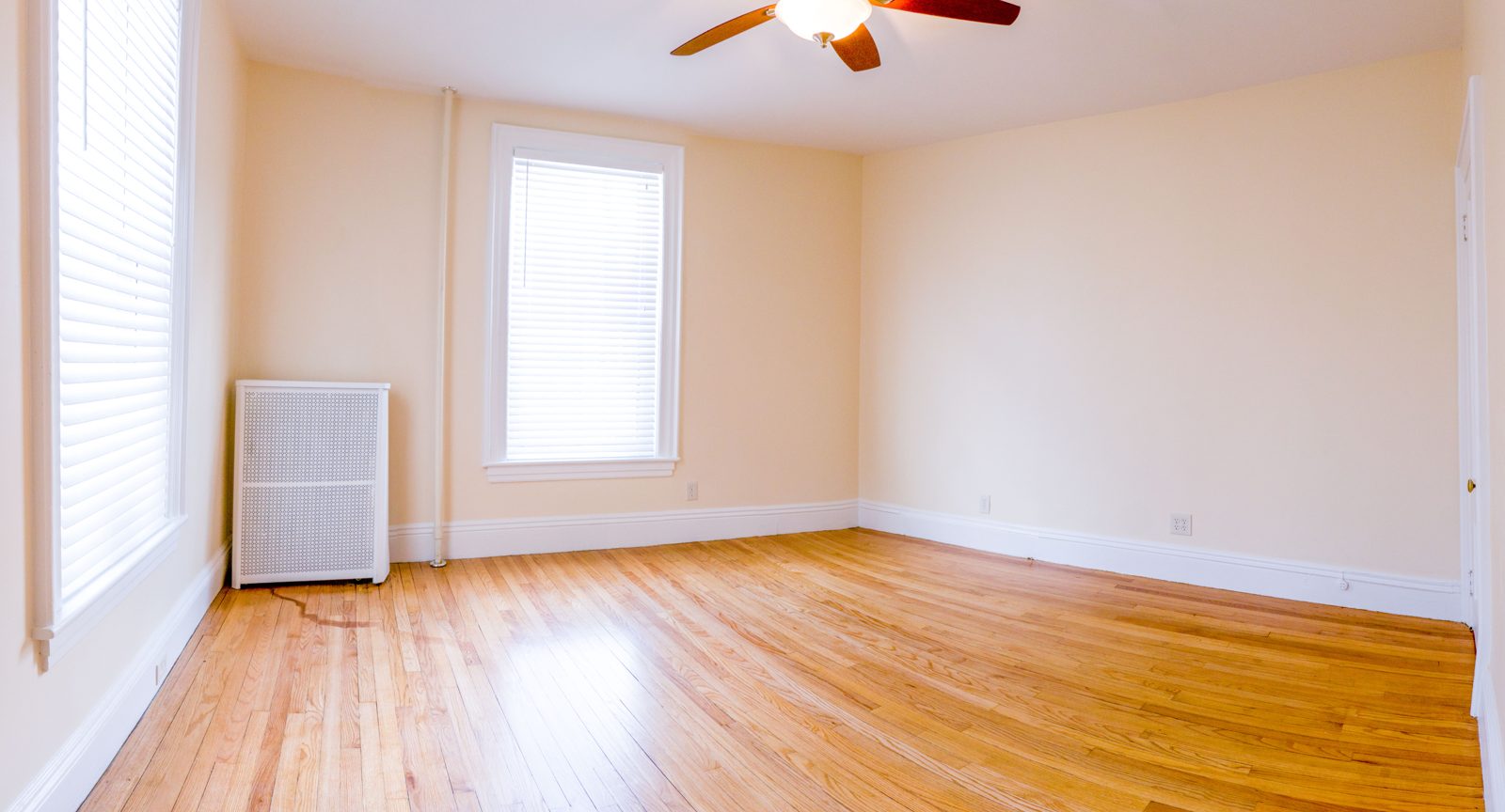 91 Elm St Worcester MA Apartment 1 — 3-bedroom apartment photo 5 of 10