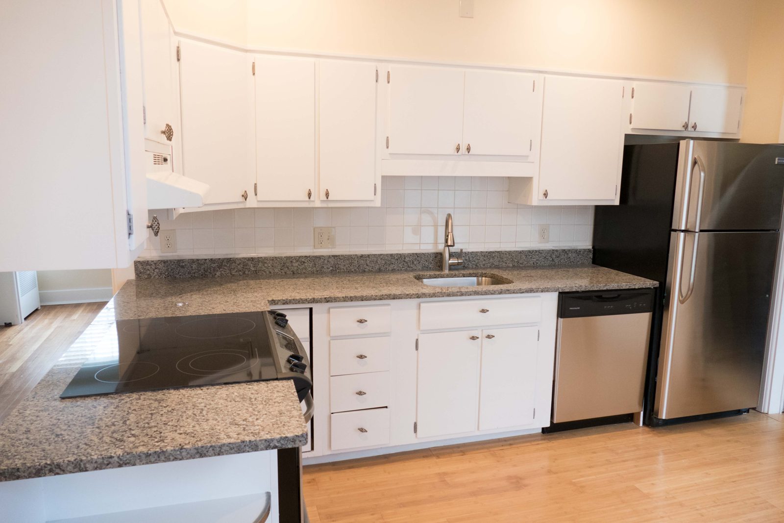 91 Elm St Worcester MA Apartment 1 — 3-bedroom apartment photo 10 of 10